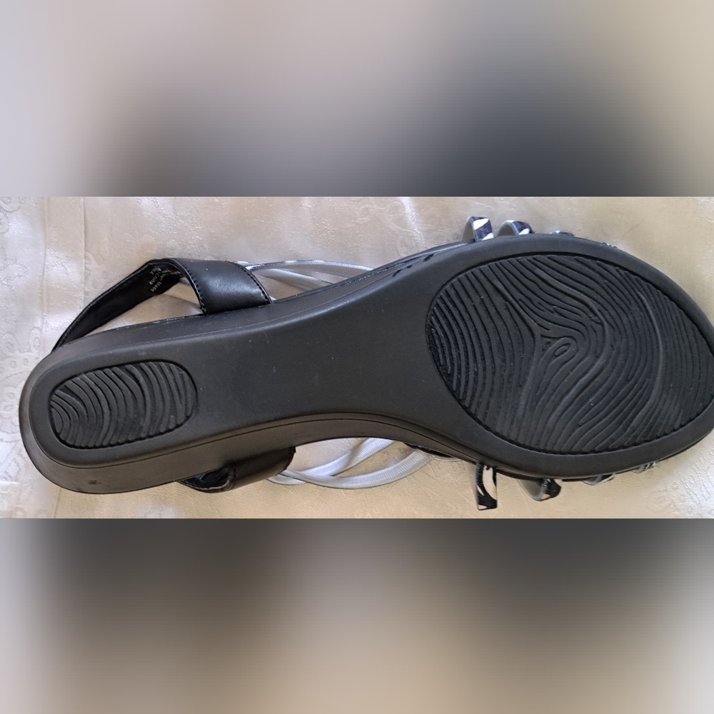 Naturalizer Sandal - Picture 4 of 4